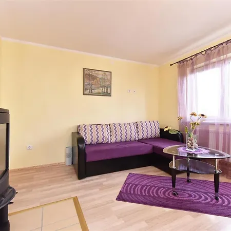 Apartament Almuka